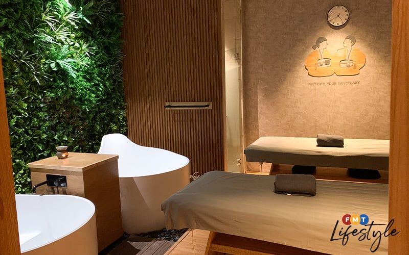 Room in Urban Retreat spa